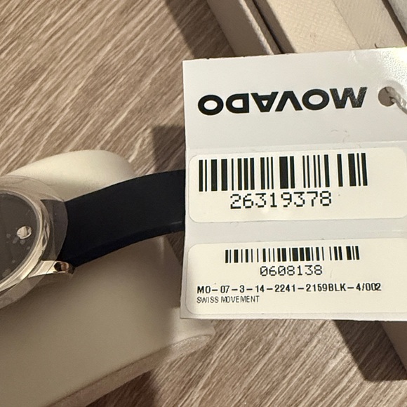 NIB MOVADO Museum Quartz Black Dial Ladies Watch 28mm - Picture 4 of 5